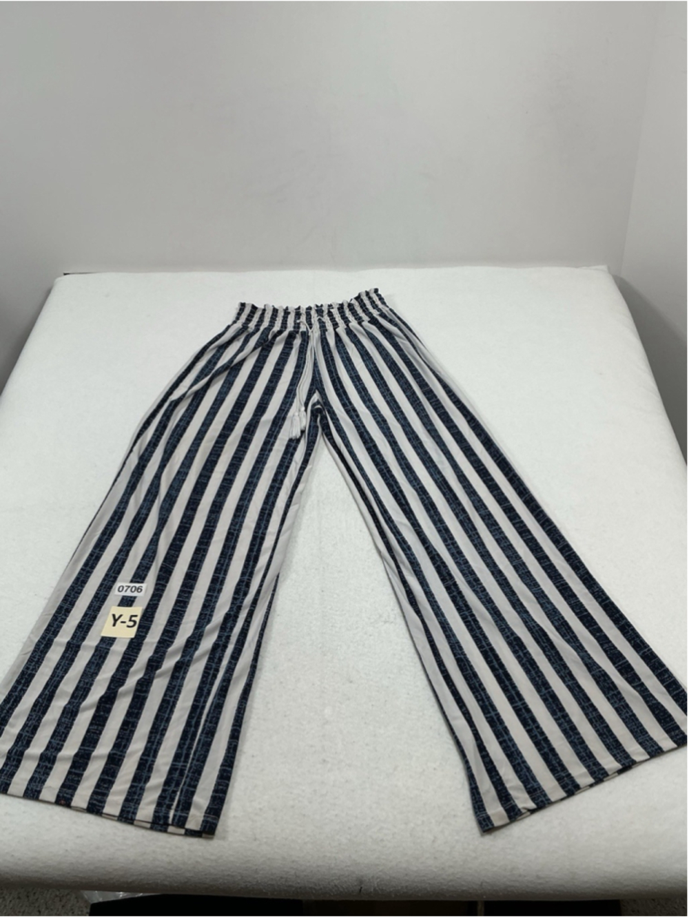 Womans Excellent West Loop Palooza Pants Large Blue White Stripe Pull On Stretch